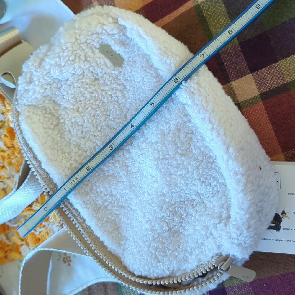 Fleece belt bag
